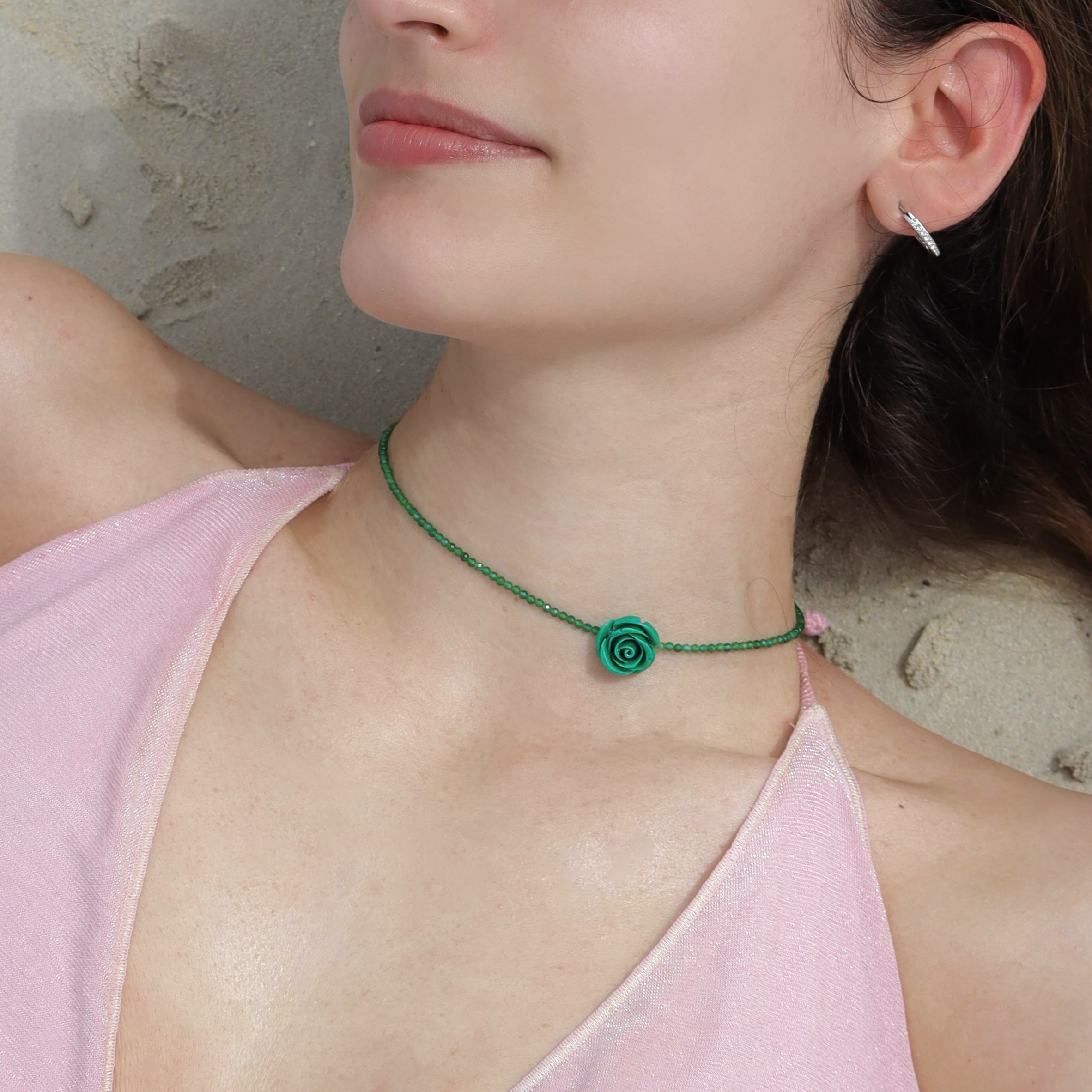 Girocollo in agata con mini rosa verde - immagine 3