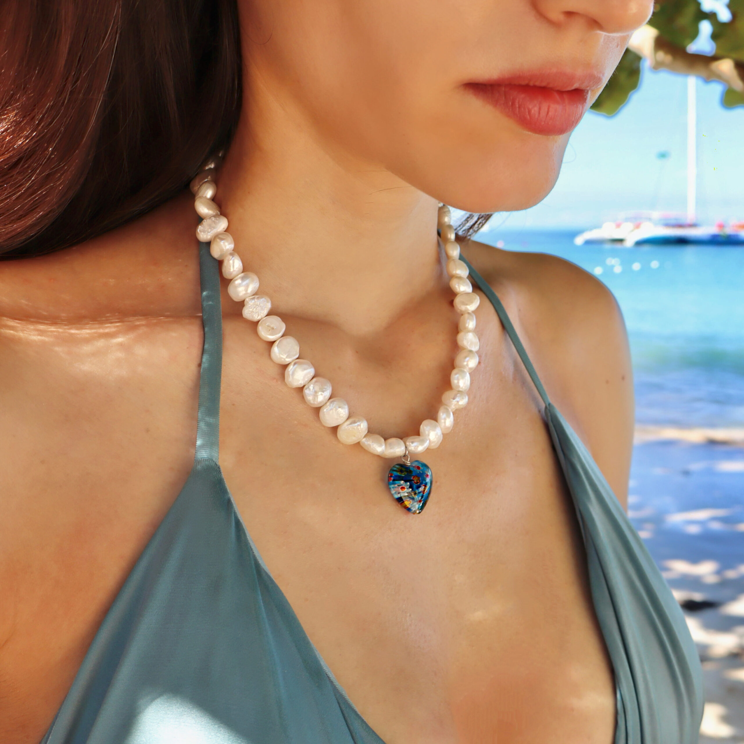 Collana di Perle con cuore blu - immagine 2