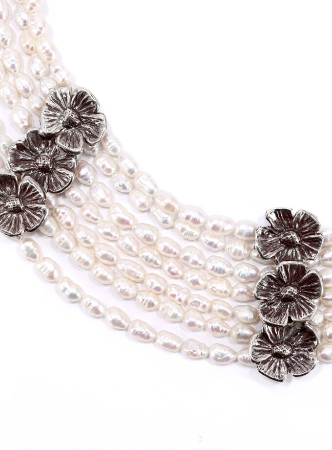 Giricollo multi-filo di Perle con chiusura floreale in argento