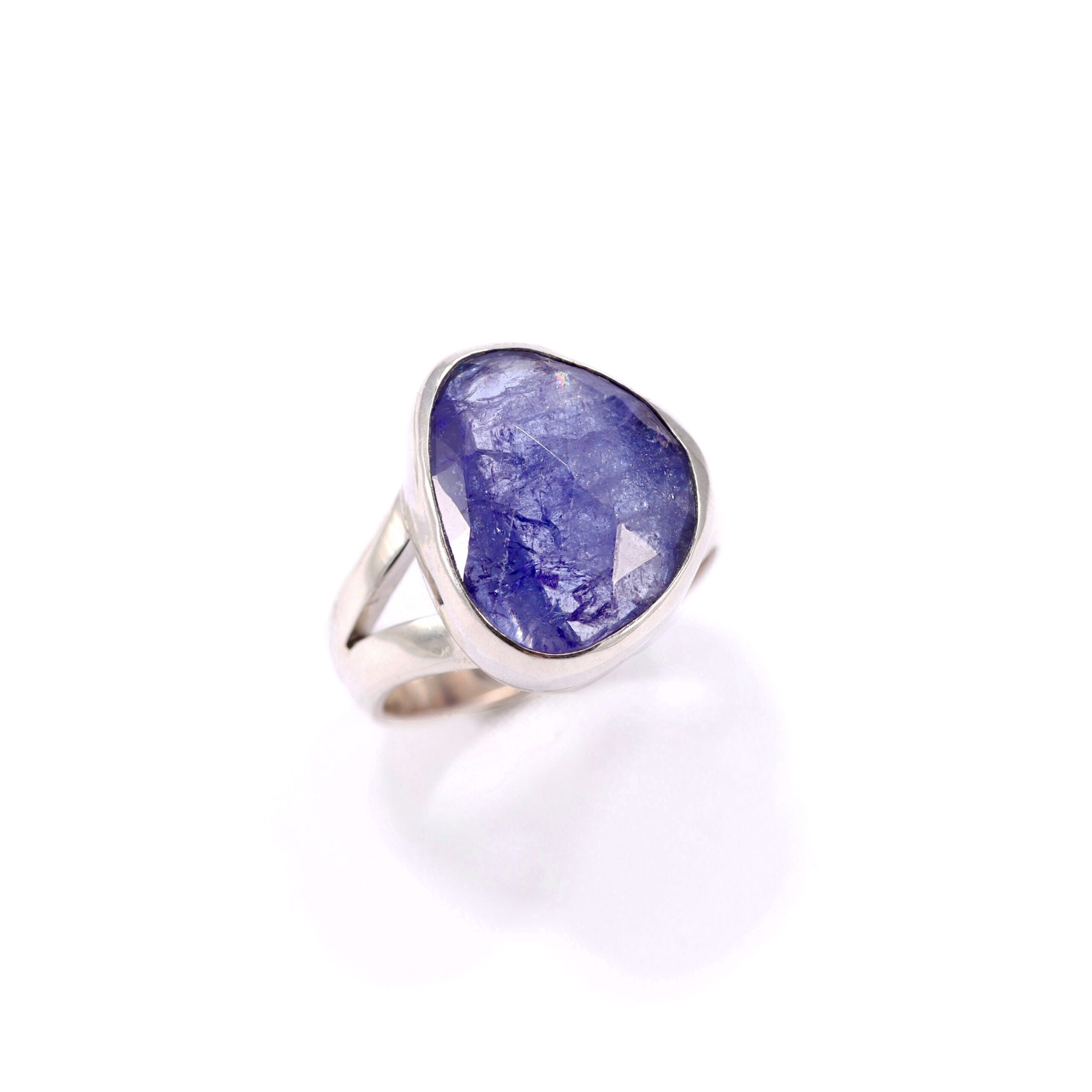 Anello in Tanzanite